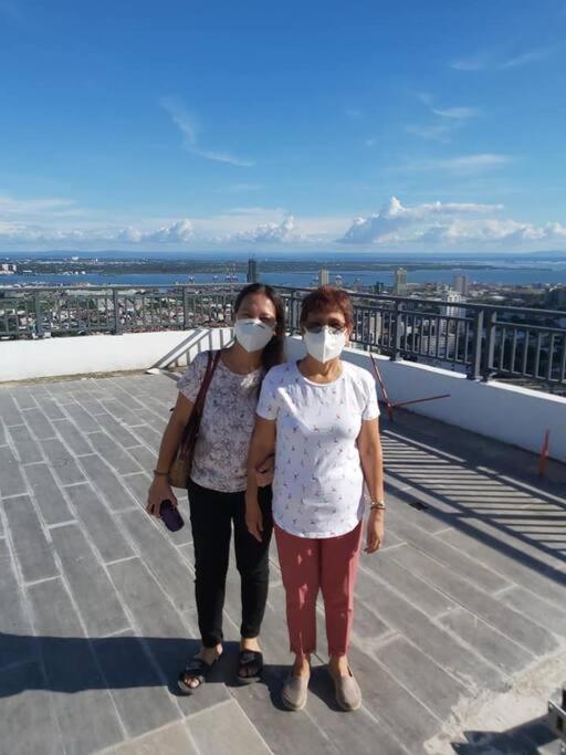 Condo Near Ayala Cebu City W Wifi Balcony ภายนอก รูปภาพ