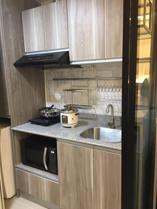 Condo Near Ayala Cebu City W Wifi Balcony ภายนอก รูปภาพ