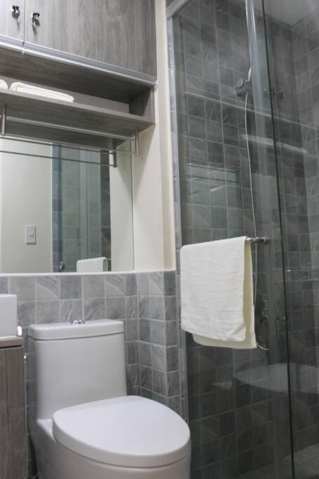 Condo Near Ayala Cebu City W Wifi Balcony ภายนอก รูปภาพ